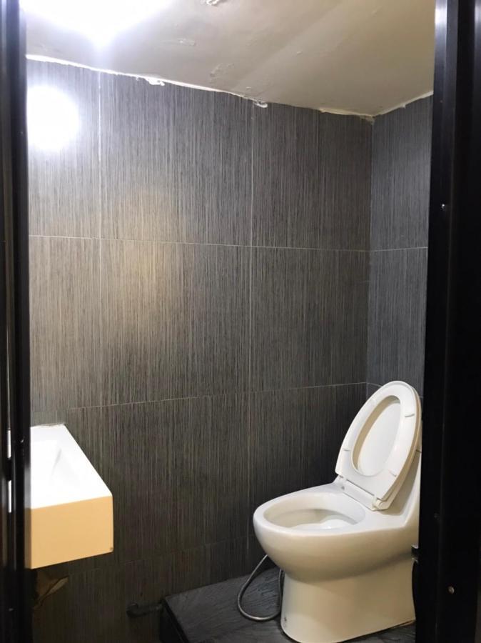 Rod Fai Fah Apartment Bangkok Exterior photo